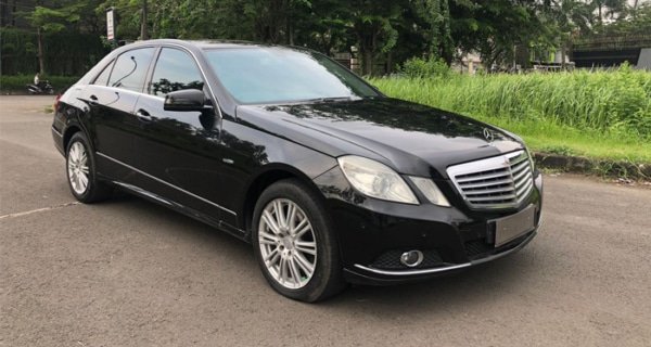 Mercedes-Benz E250 - Bali Luxury Car Hire